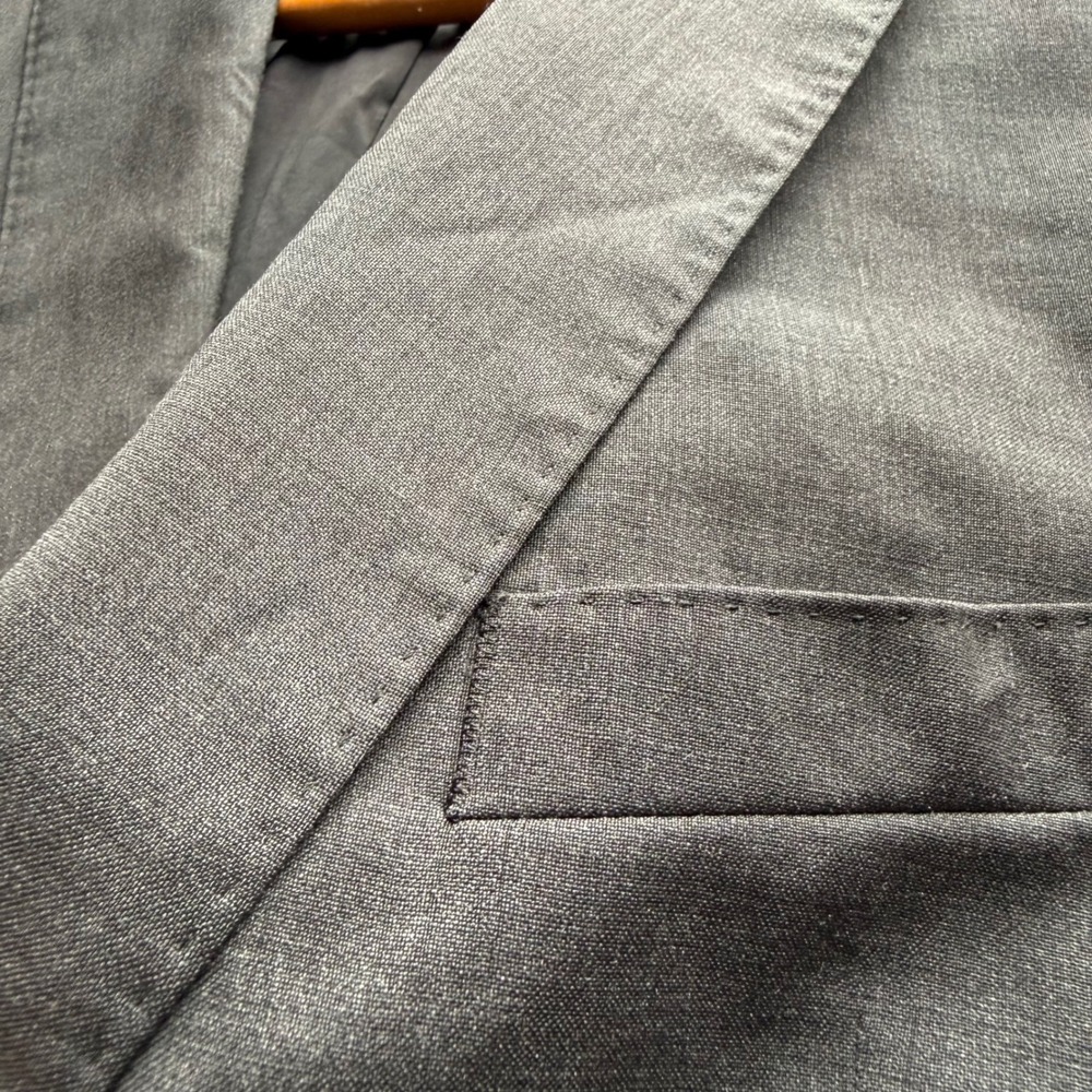 Hugo Boss Mens 40R Charcoal Gray Stretch Tailoring Wool Blazer Sport Coat 40 R - Picture 4 of 15